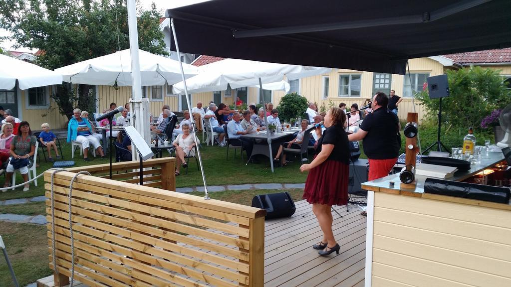 Agarden Hotell & Restaurang Троса Екстериор снимка