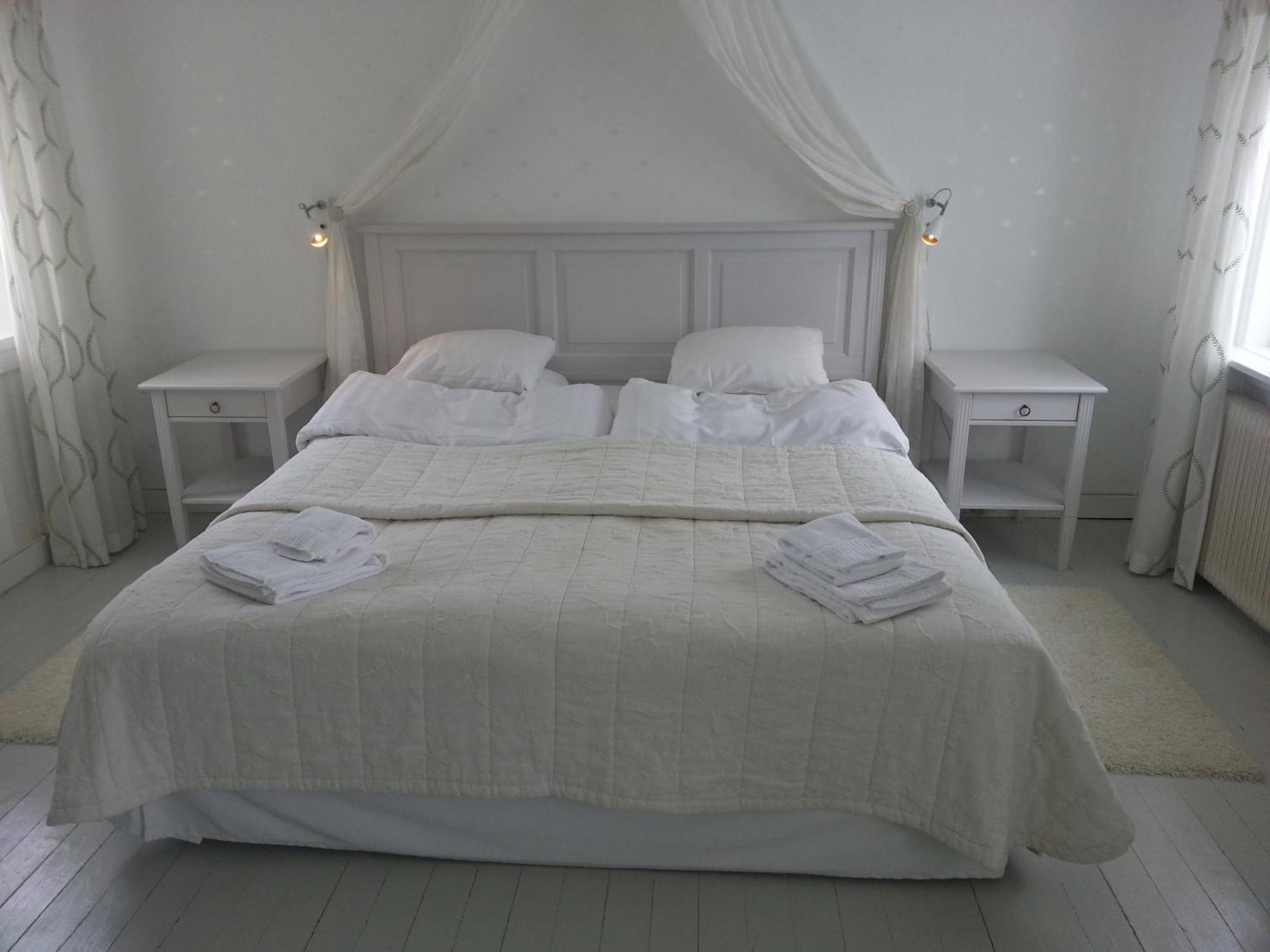 Agarden Hotell & Restaurang Троса Екстериор снимка
